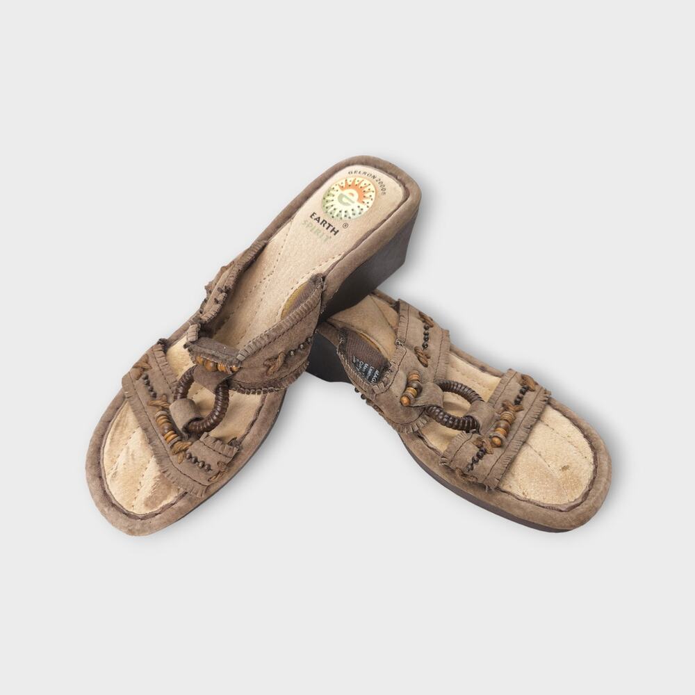 Womens Earth Spirit Magnolia Maple Sandals Suede Beaded Size 7.5